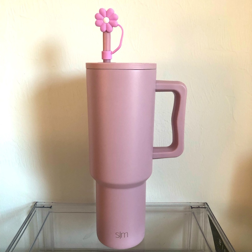Simple Modern Pink Daisy Tumbler